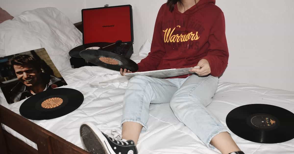 découvrez notre ventilateur portable compact et silencieux, rechargeable usb, pour rester au frais partout: maison, bureau ou voyage. idéal pour l'été.