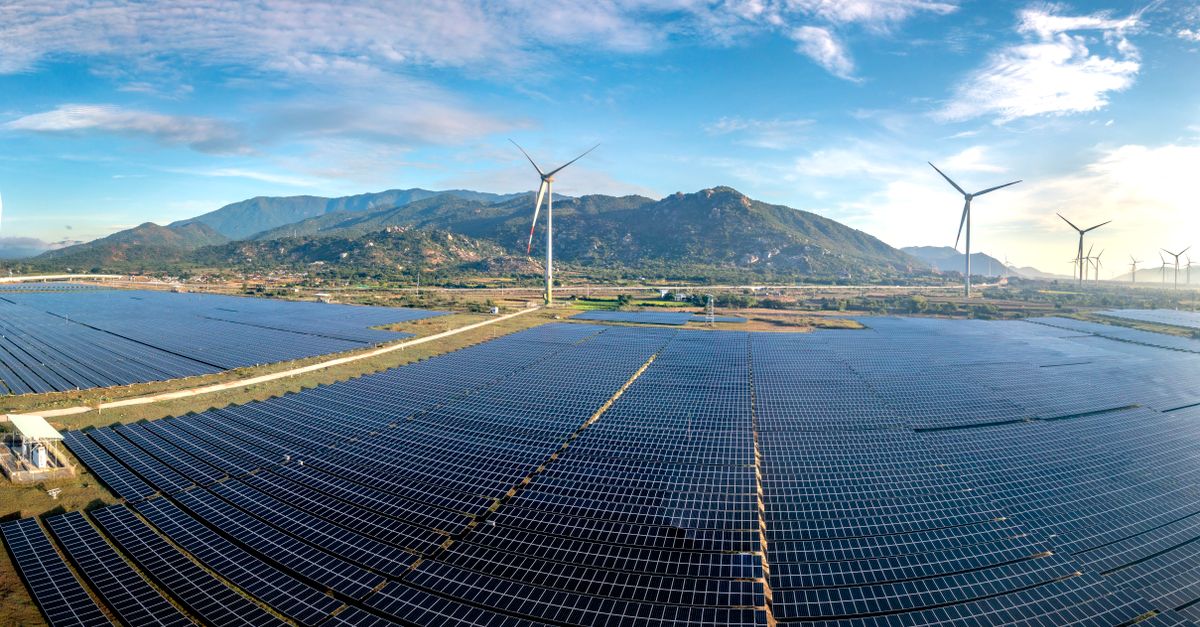 découvrez les enjeux, les solutions et les innovations liés à la transition énergétique pour un avenir durable et respectueux de l'environnement.