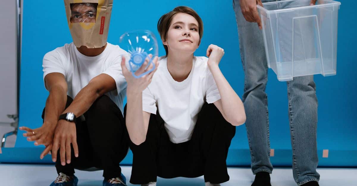 découvrez une comédie écologique qui allie humour et sensibilisation pour promouvoir un mode de vie respectueux de l'environnement.