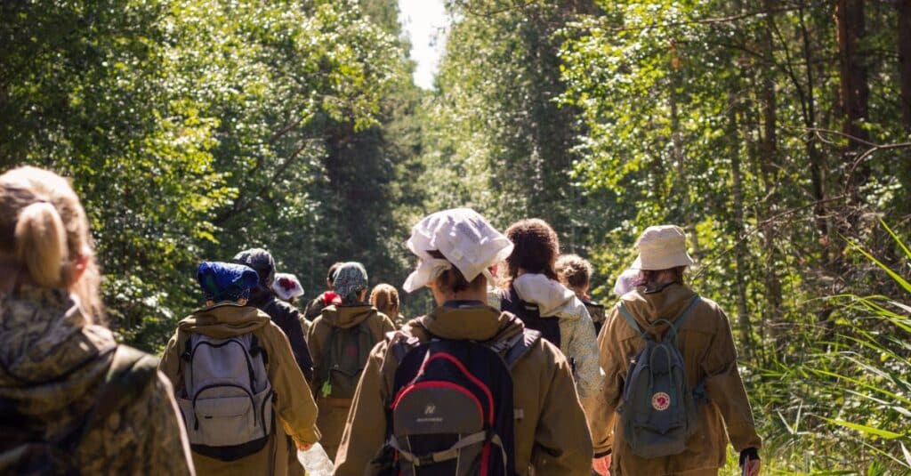 collectif de chercheurs en écologie dédié à l'étude et à la protection de l'environnement grâce à la recherche scientifique collaborative.