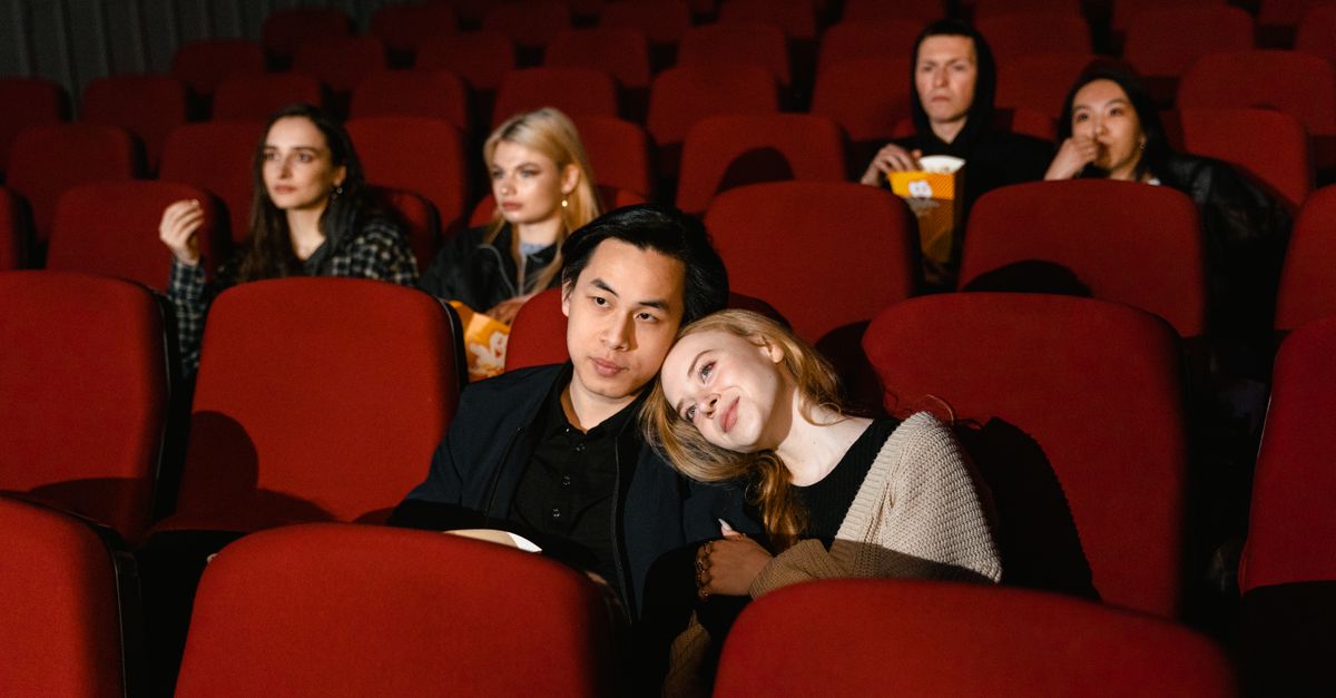 découvrez notre sélection de comédies romantiques, parfaites pour rire et vibrer au rythme des histoires d'amour modernes.