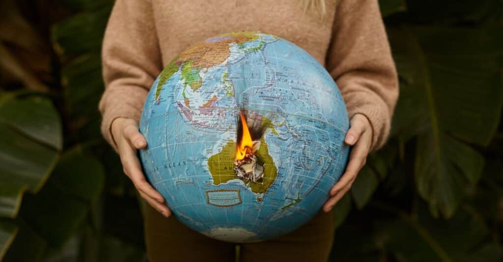 découvrez les enjeux cruciaux de la crise climatique, ses impacts mondiaux et les solutions pour un avenir durable.
