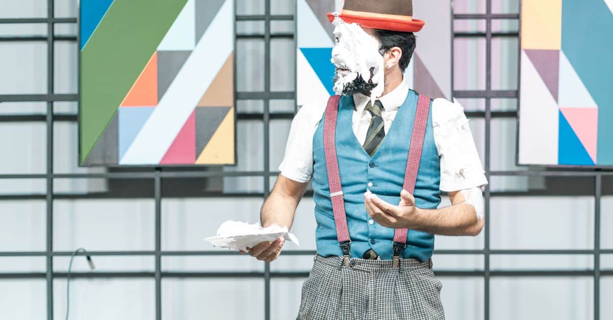 découvrez eco-comedy, un spectacle hilarant mêlant humour et écologie pour sensibiliser tout en divertissant.