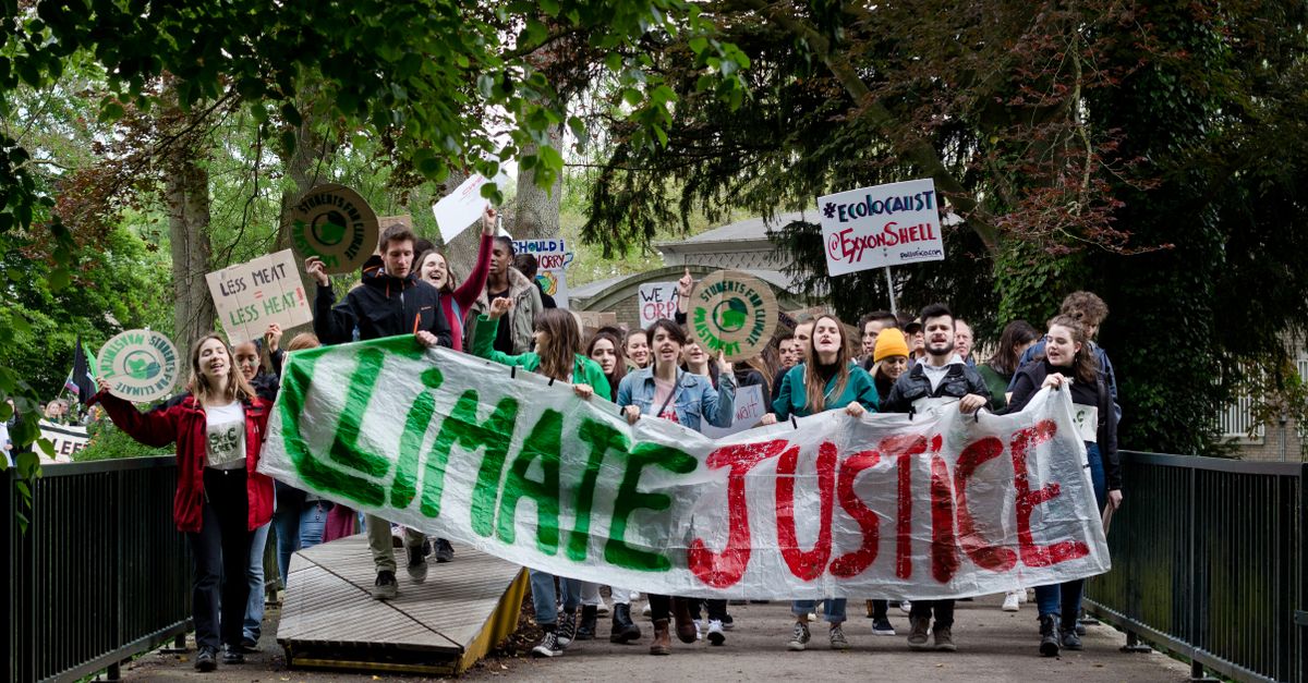 découvrez le socialisme écologique, un mouvement qui combine justice sociale et protection de l'environnement pour un avenir durable et équitable.
