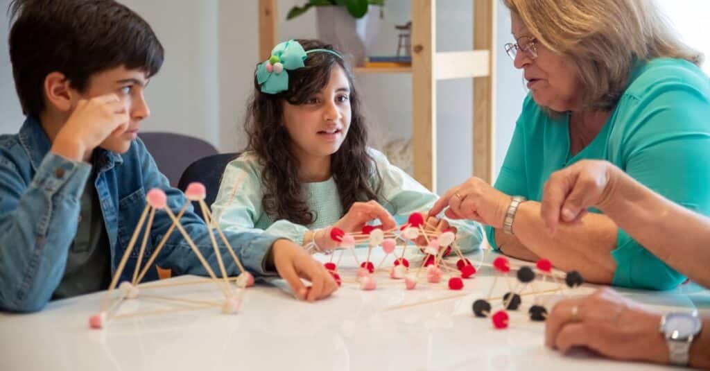 découvrez l'éducation intergénérationnelle, un échange enrichissant entre générations favorisant l'apprentissage mutuel, la compréhension et la solidarité.