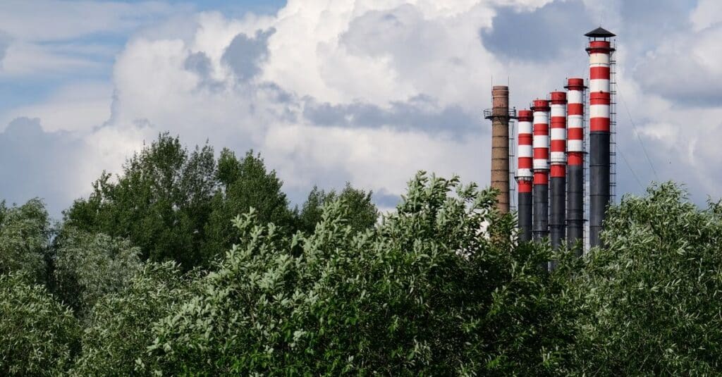découvrez l'impact énergétique de la production de papier et les solutions pour réduire sa consommation d'énergie dans l'industrie papetière.
