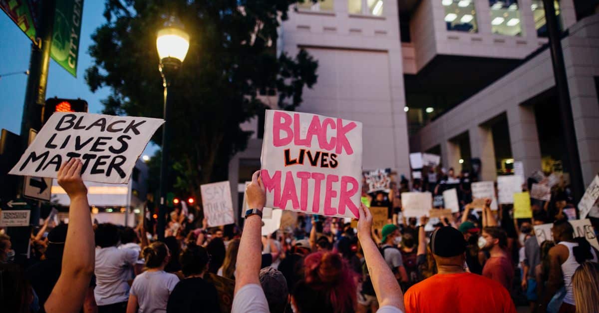 découvrez tout sur le concept de protestation, ses formes, ses impacts et son importance dans la société actuelle.